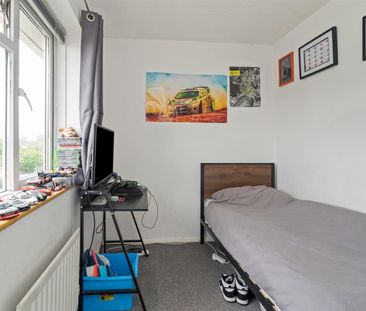 3 bed semi-detached house to rent in Hobs Moat Road, Solihull, B92 - Photo 4