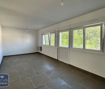 Location Appartement 4 pièces 64m² STE CATHERINE 62223 - Photo 2