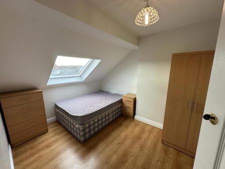 Room 1 To Let, 17b Rugby Avenue, Belfast, BT7 1RD - Photo 2