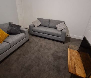 Room Available - SR4 Sunderland - Photo 3