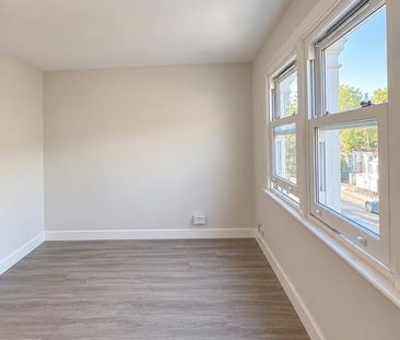 2 Bed Flat, Bolton Road, E15 - Photo 5