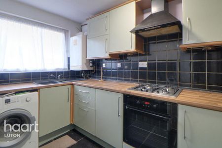 2 bedroom maisonette to rent - Photo 3