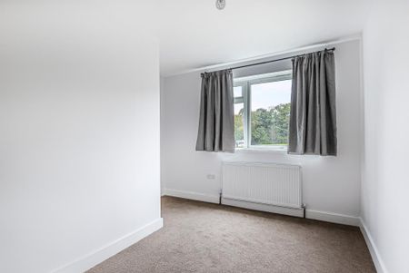 3 bedroom apartment to rent - Photo 4