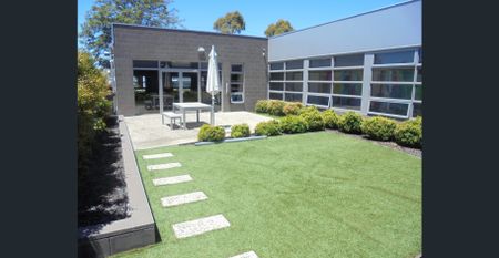 Private Room Accommodation- All Bills included* - Photo 4