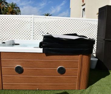 1 room luxury Apartment for rent in Benalmádena, Andalusia - Photo 2