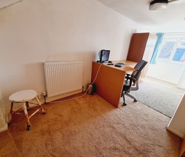 5 Bed Student Accommodation - Photo 3