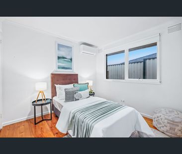 31 OAKTREE DRIVE, Hampton Park, Vic 3976 - Photo 6