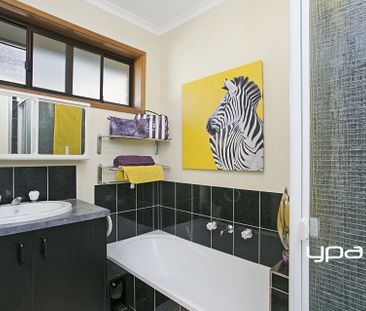 15 Stanford Court, SUNBURY - Photo 6