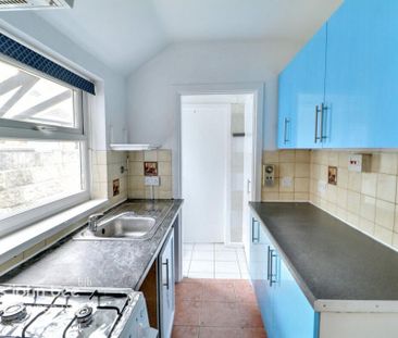 2 bedroom terraced house to rent - Photo 2