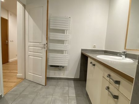 Location Appartement 2 pièces 70m² ANNECY 74000 - Photo 5