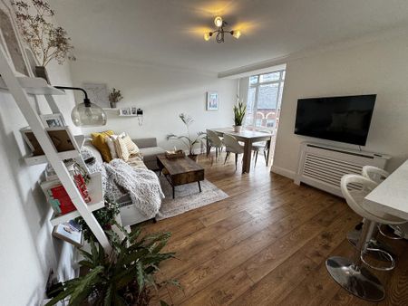 2 bedroom apartment to rent - Photo 3