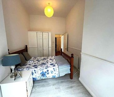 Upton Park, Slough, SL1 - Photo 3