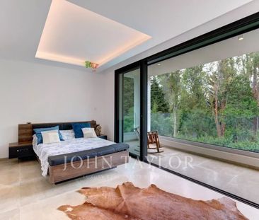 Maison à louer Valbonne, Cote d'Azur, France16 500 EUR / Mois - Photo 5