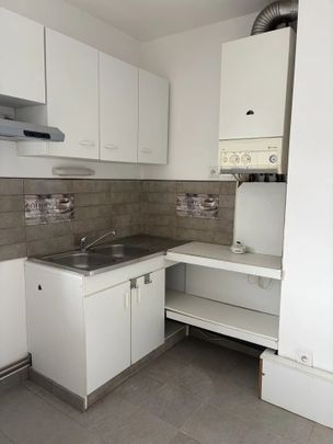 Location Appartement 3 pièces 58m² LE PORTEL 62480 - Photo 1