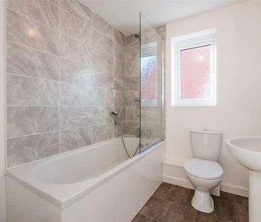 Alexandra Close, Grimsby, DN31 - Photo 6