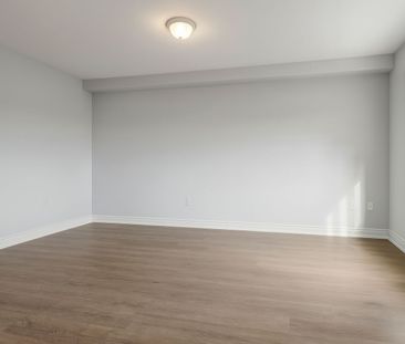 For Lease - 3091 Monarch Drive, Orillia, Ontario - Photo 2