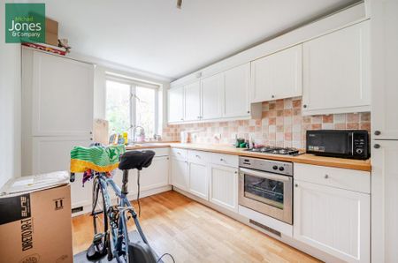 2 bedroom flat to rent - Photo 2