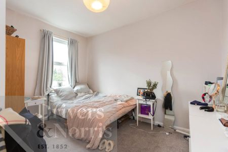 3 Bedroom Flat to Rent - Photo 4