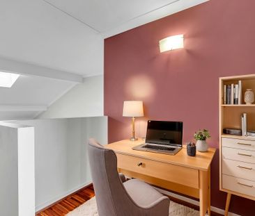 Light-Filled Inner-City Living on Boundary Street - Photo 3