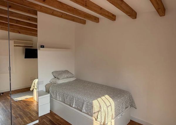 Carrer de Muntaner, Barcelona, Catalonia 08011