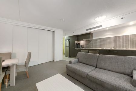 Iconic CBD Living with Stunning City Views – Fully Furnished at Casino Towers - Photo 2