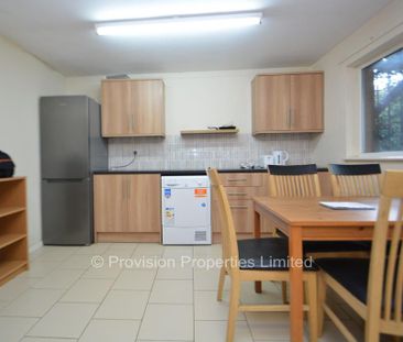 4 bedroom townhouse to rent - Photo 3