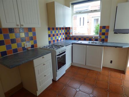 2 bed flat to rent in Cornel Road, High Heaton, NE7 - Photo 3