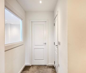 1 bedroom in a flat share to rent - Photo 5