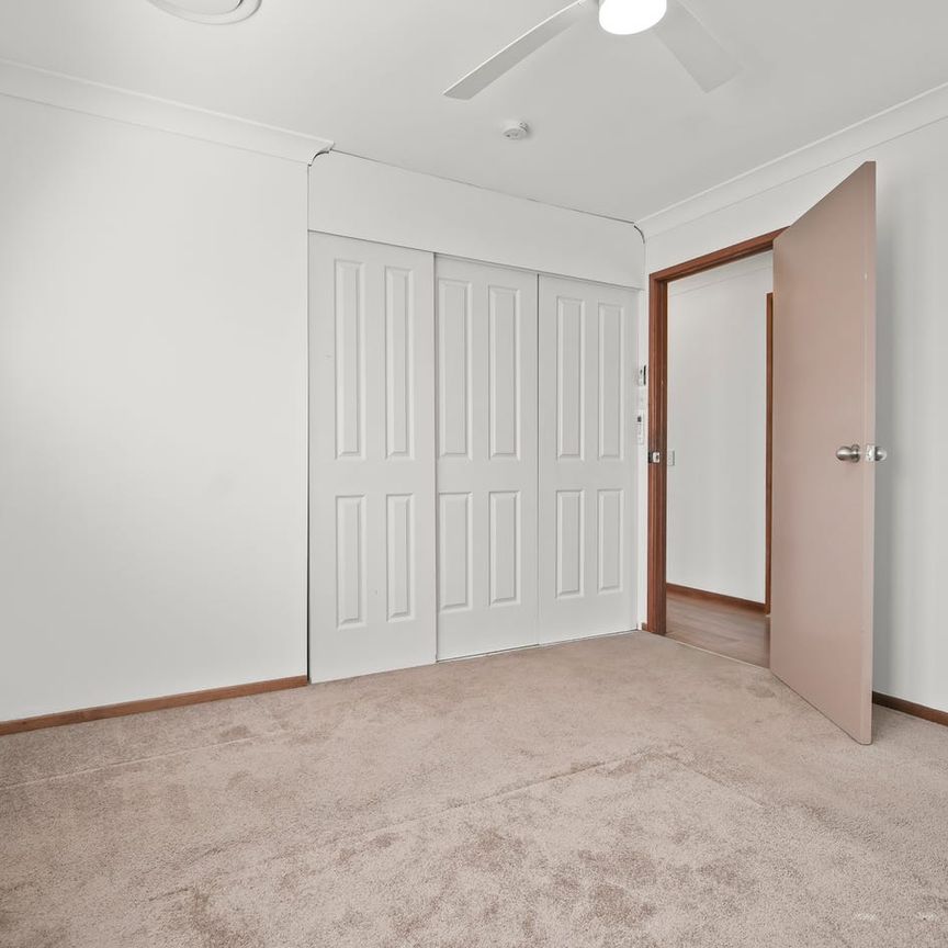 Relaxed Living with Modern Touches - Photo 1