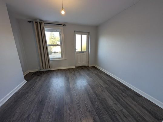 2 bedroom end of terrace house to rent - Photo 1