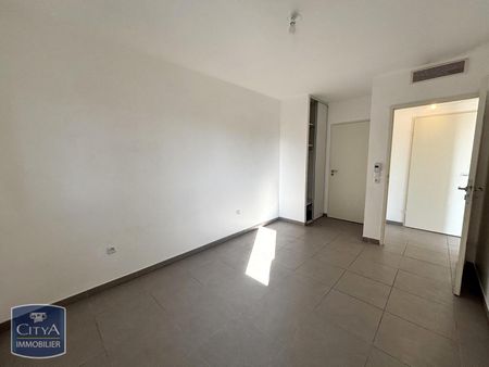 Location Appartement 2 pièces 40m² MARSEILLE 10ème - Photo 5