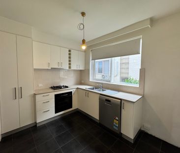 3/107 Grosvenor Street, Balaclava VIC 3183 - Apartment For Rent | D... - Photo 3