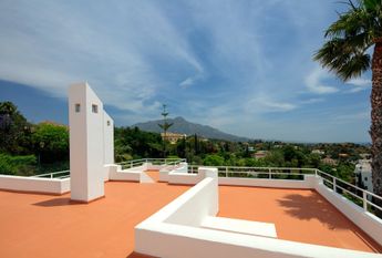 Villa with Sea Views for Rent in La Quinta Golf