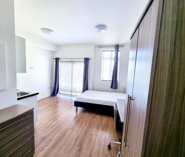 Studio to rent - Photo 4