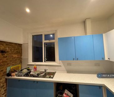 3 bedroom maisonette to rent - Photo 4