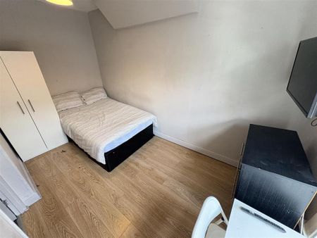 3 bedroom house share to rent - Photo 2