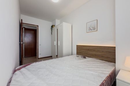 Carrer de Fructuós Gelabert, Sant Joan Despí, Catalonia 08970 - Photo 5