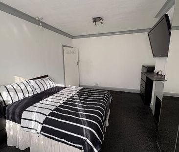 Room in a Shared House, Dunbar Road, N22 - Photo 4