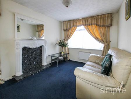2 bedroom maisonette to rent - Photo 2