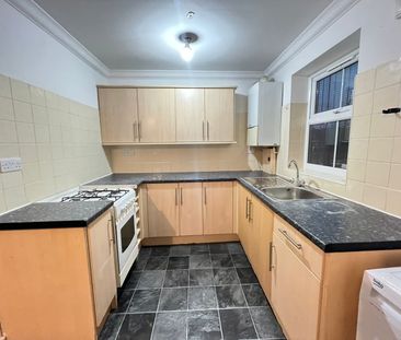 1 Bed Flat, Barking Road, E13 - Photo 4