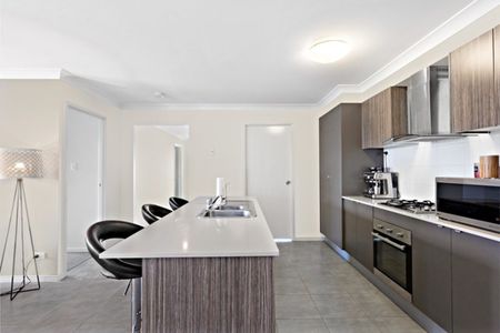Family Friendly Home In 'Lily Rise Estate' Coomera - Photo 2
