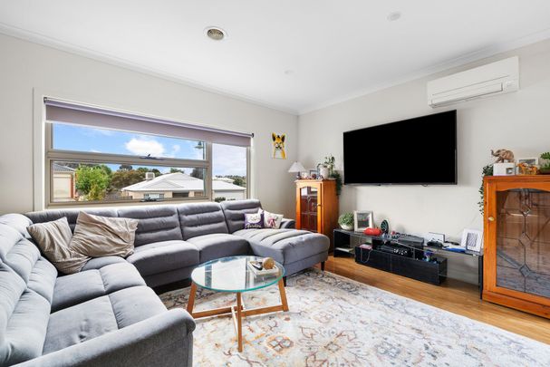 Modern 3 bedroom home - Photo 1