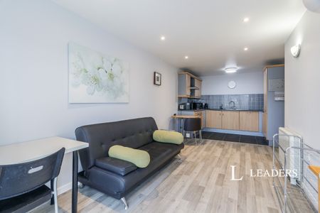1 bedroom room to rent Southsea Road, Kingston Upon Thames, KT1 - Photo 3