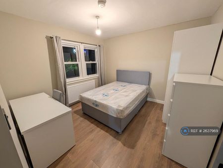 5 bedroom terraced house to rent - Photo 3