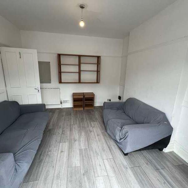 Coventry Road, SO15 - Photo 1