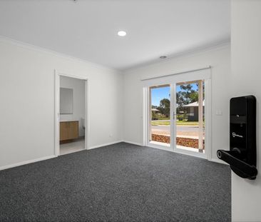 Room 2/17 Harkin Avenue, Wodonga - Photo 3