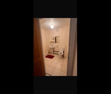Room in a Shared House, Worton Road, TW7 - Photo 1