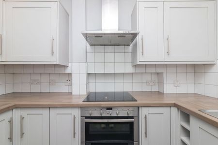 1/3, 76 Thornwood Avenue - Photo 5