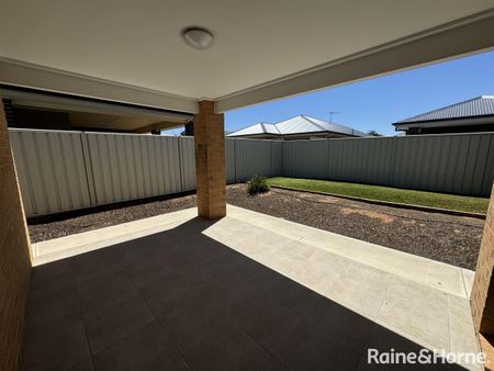 2 Drupe Street, Munno Para West, SA 5115 - Photo 4