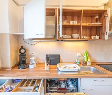 "Viersener City: Möblierte Wohnung mit Balkon und Küchenzauber!" - Foto 1